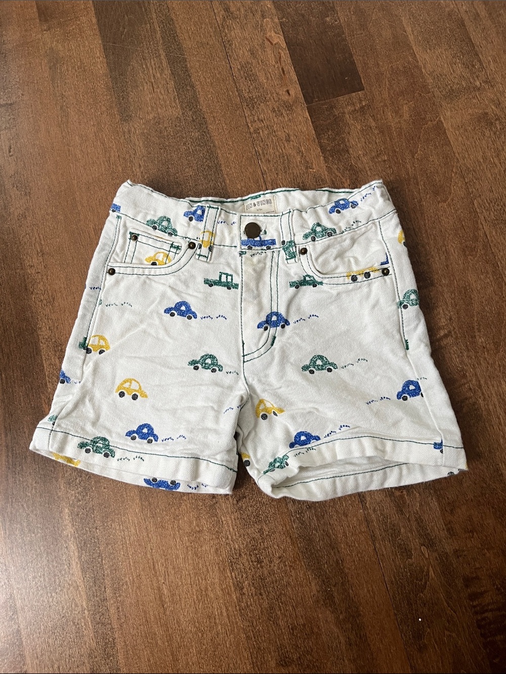 Fin & Vince kids short- 2/3 yr